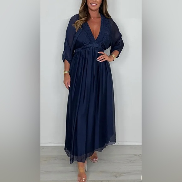 chicqboutiques Dresses & Skirts - ChicqBoutiques Smocked V-Neck Detail Long Sleeve Maxi Dress